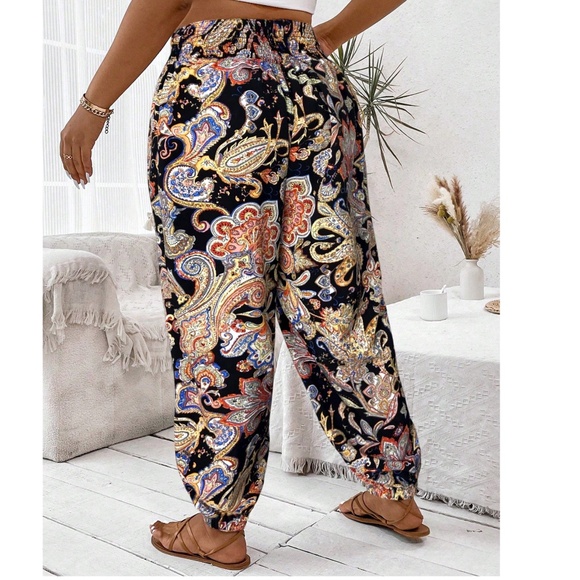 Boho Paisley Print Stretchy Waist Jogger Pants - Picture 2 of 4